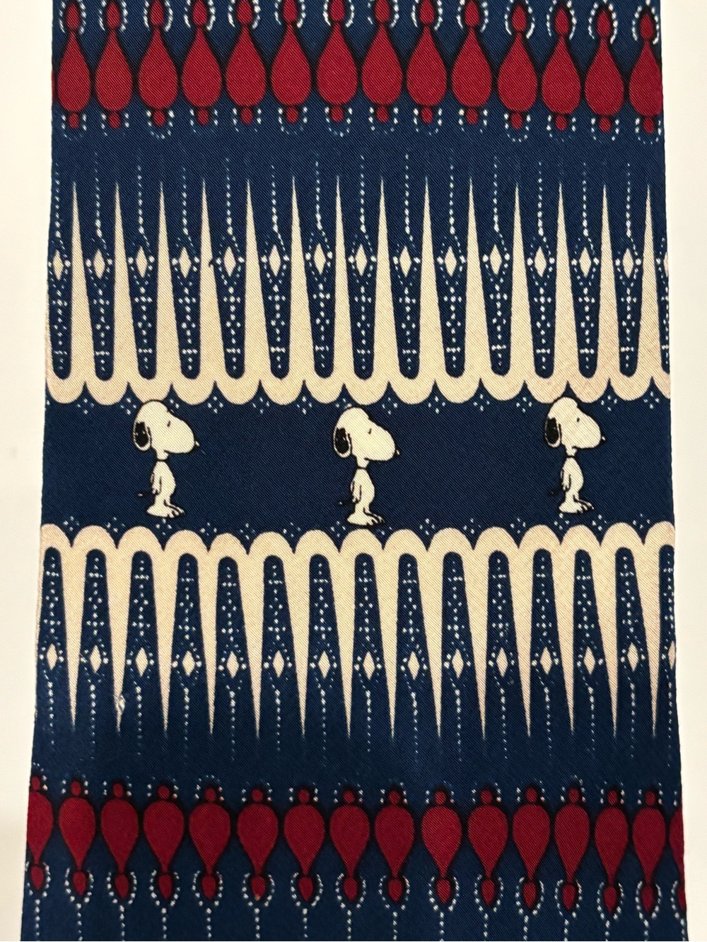 Vintage Snoopy Peanuts 100% Silk Hand Sewn Blue Red Graphic Men's Tie